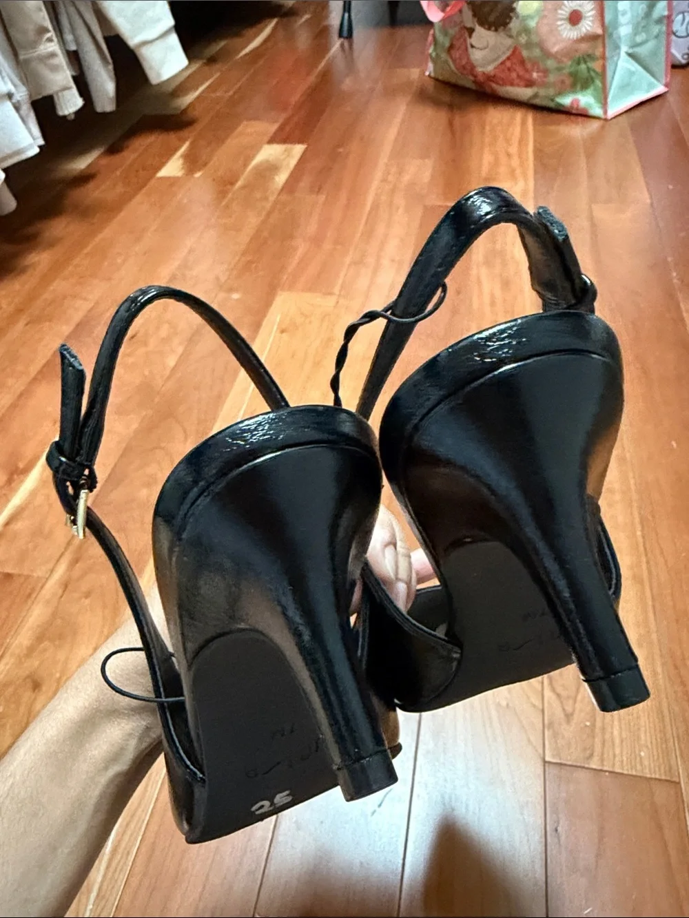 Unisa Black Patent Pointed Slingback Heels